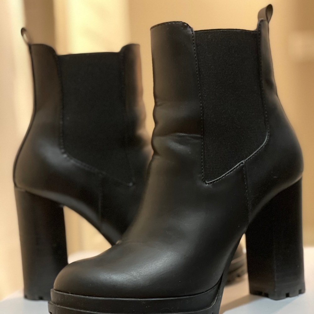 Midi Boots